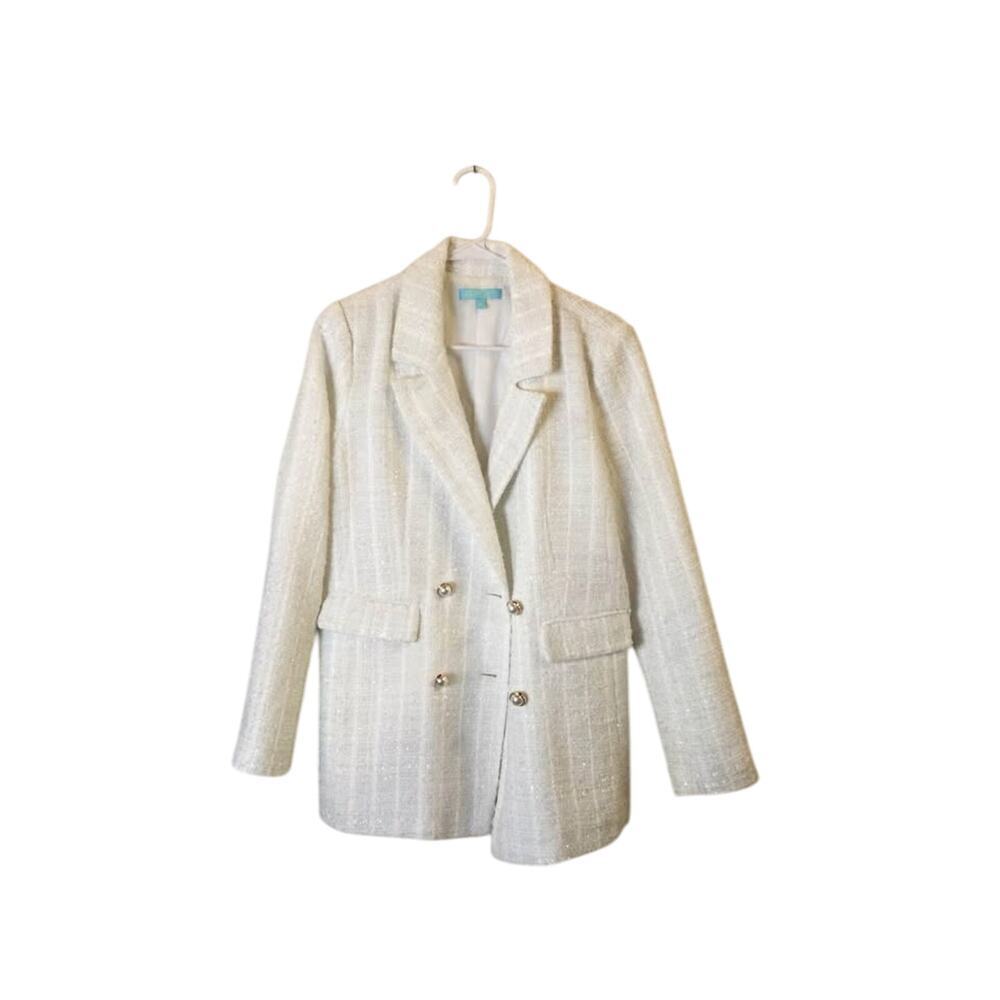 Winter White Blazer size Medium - Fits like Large